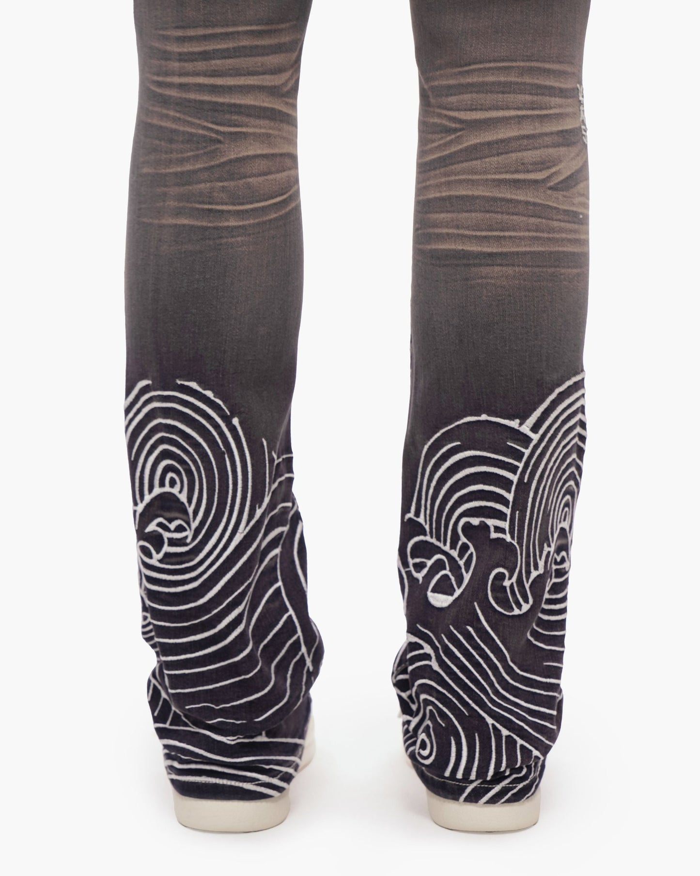 Valabasas - Tenka Stacked Denim - Grey Wash — front view