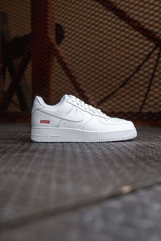 Nike Nike x Supreme - Air Force 1 Low - White — Nike Air Force 1 — iconic silhouette, sneaker, side profile