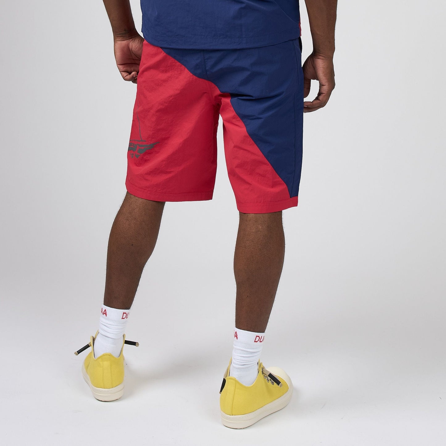 Duaa - Cruiser Short - Red — front view