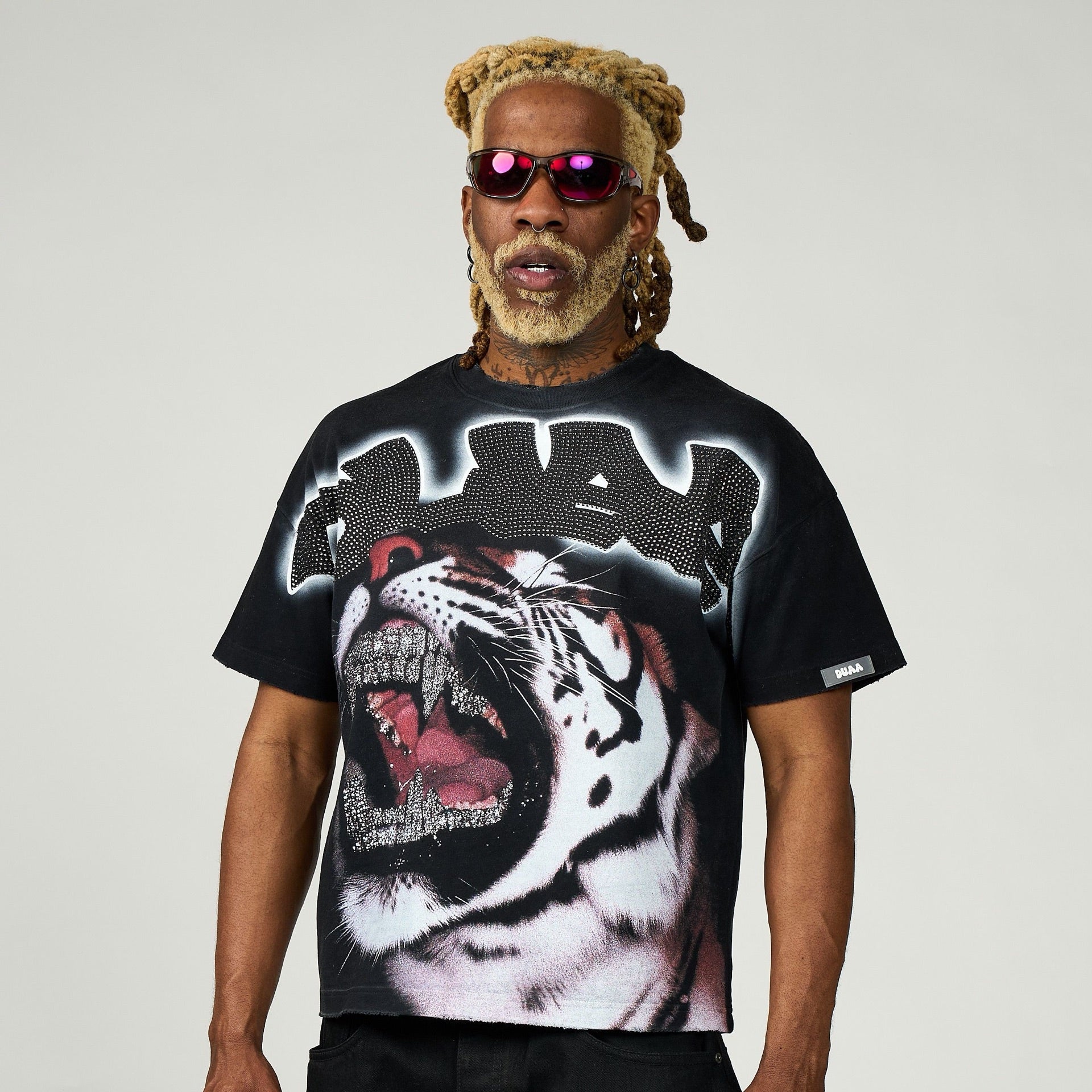 Duaa - Grill Tiger Tee - Black — front view