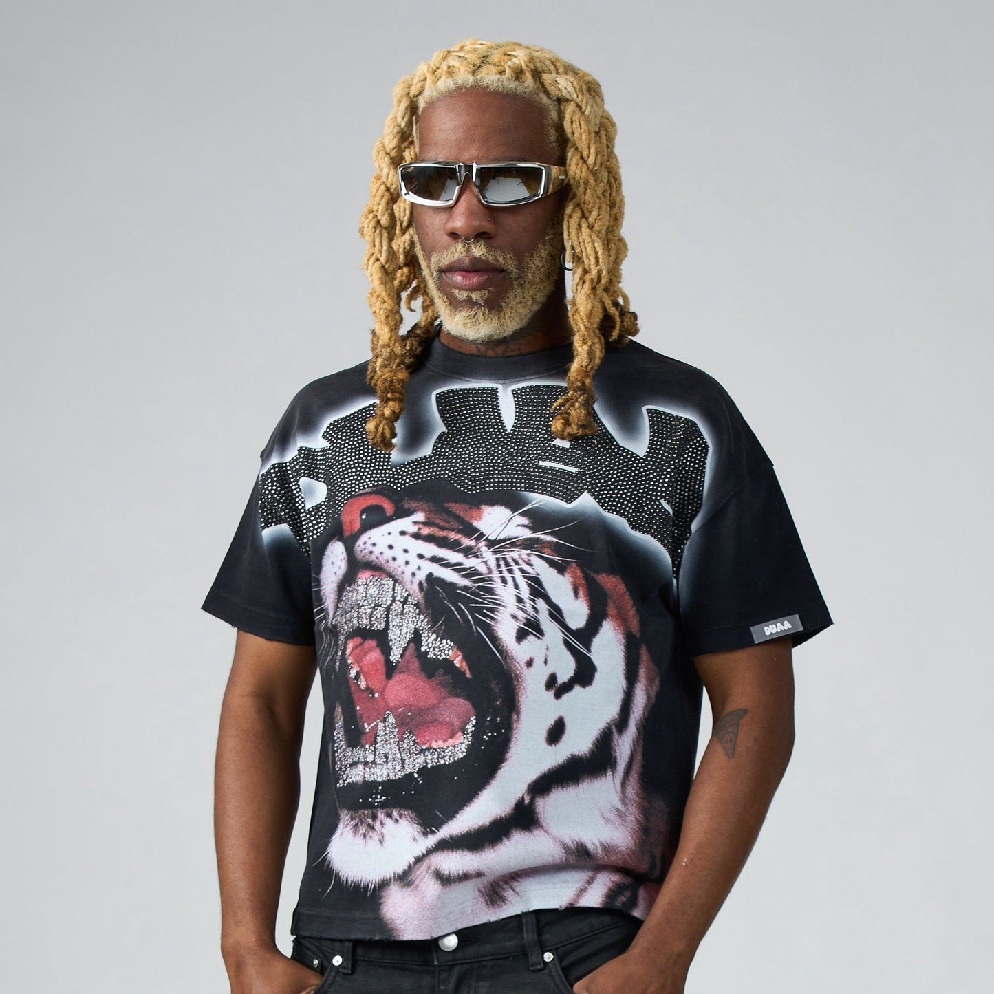 Duaa - Grill Tiger Tee - Black — front view