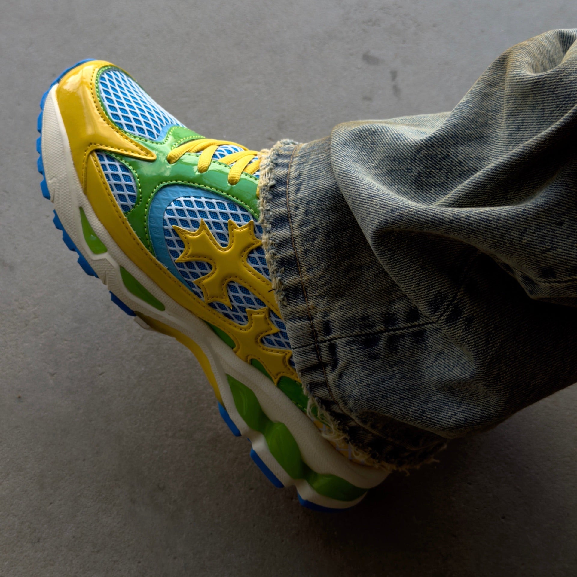 Bravest Studios - Kross Kountry Runner - Brazil — front view